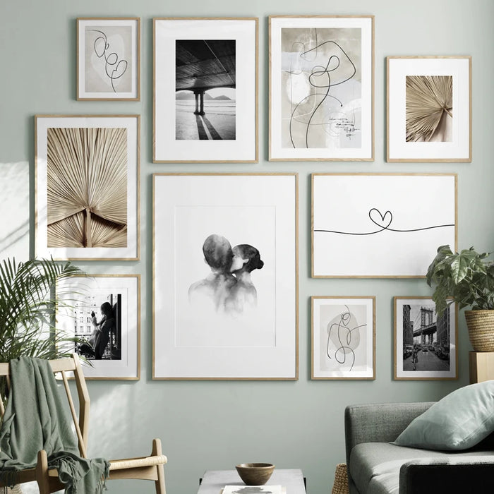 Tableau déco salon nordique aquarelle baiser Paris sur toile