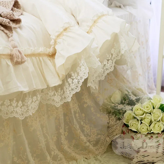 Ensemble literie luxe volants brodés beige coton