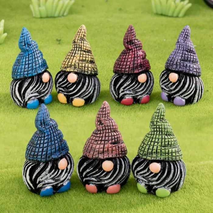 Figurine gnome de Noël vert clair en résine