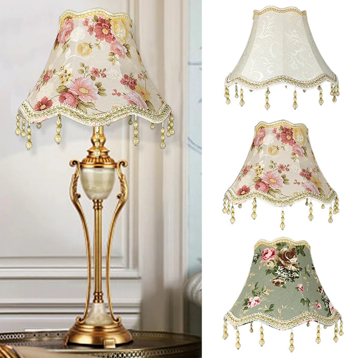 Abat-jour lampe de chevet style européen en tissu beige avec frange de perles