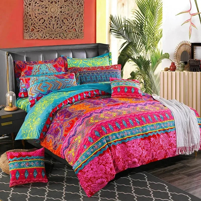 Housse de couette bohème rouge sur lit double