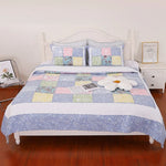 Détail motif patchwork couvre-lit lavande