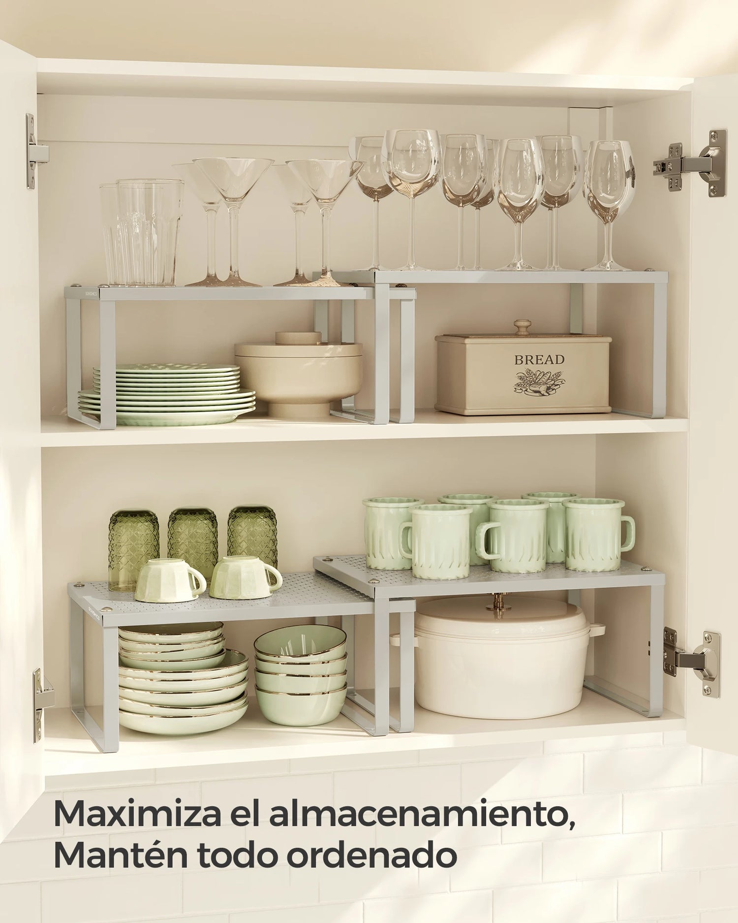 Rangement vertical cuisine avec étagères porte-épices