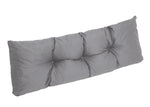 Coussin de palette beige dans un salon de jardin