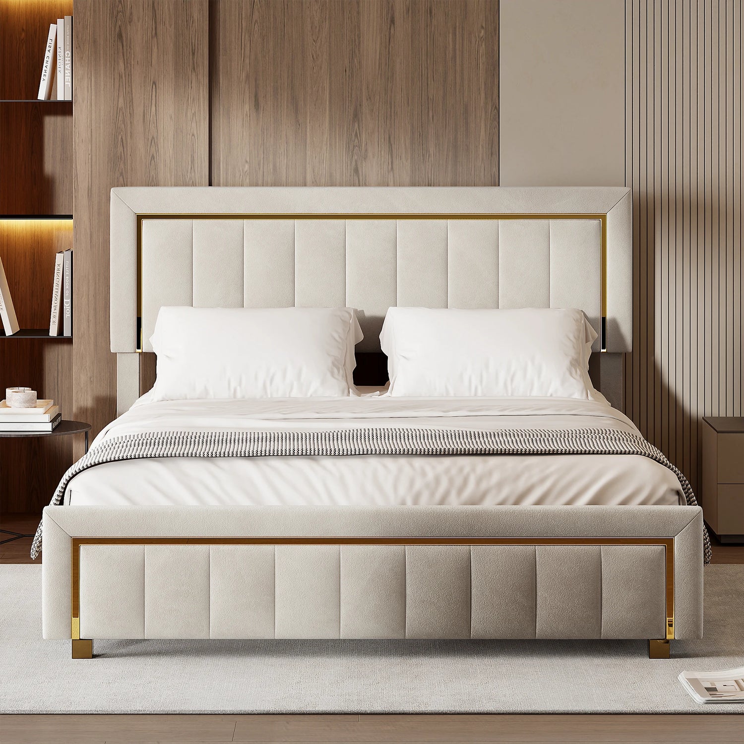 Lit coffre brun moderne avec surpiqûres verticales dans une chambre