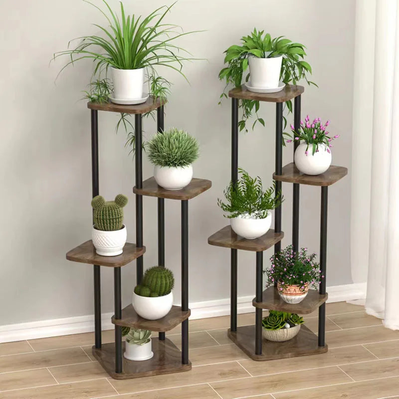 Étagère à plantes en bois 6 niveaux blanc vue de face dans un salon