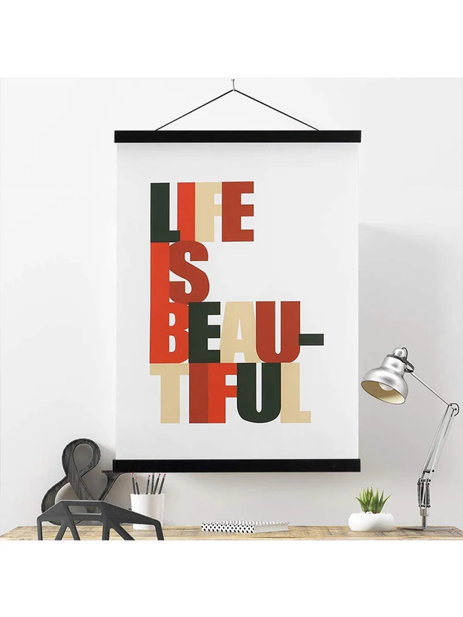 Cadre photo magnétique noir dans une décoration murale élégante