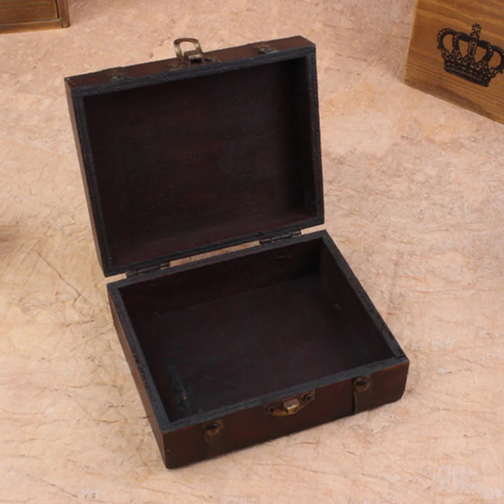 Comparaison de taille de la boîte à bijoux avec des accessoires