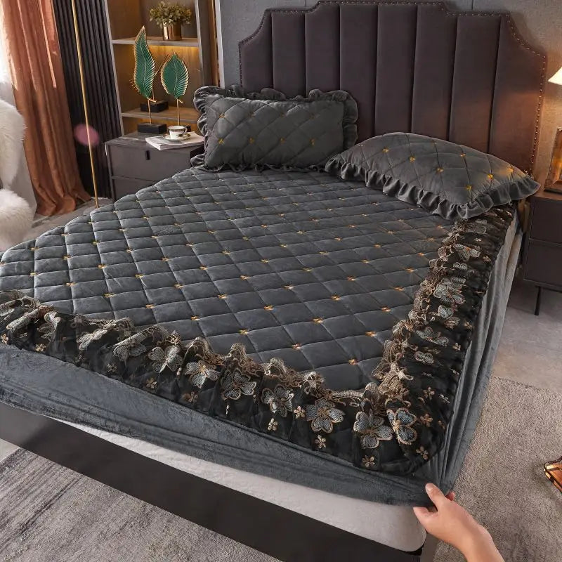 Couvre-lit matelassé luxe broderie détail