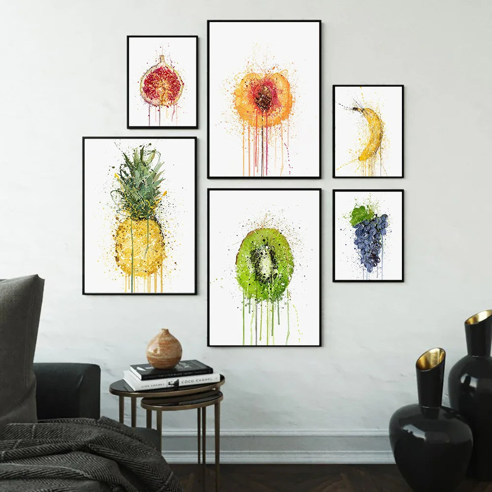 Affiche d'art abstrait mettant en scène des fruits et baies éclatés de couleurs vives, avec des effets de peinture et d'éclabousses, créant une ambiance moderne et dynamique.