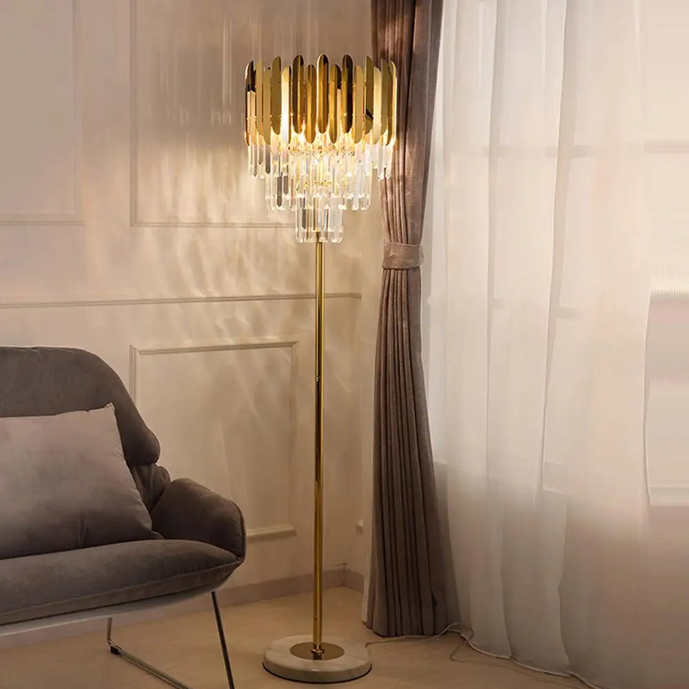 Lampe LED autoportante dans un salon moderne avec éclairage doux