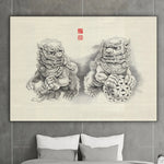 Deux statues décoratives chinoises représentant des créatures fantastiques avec des détails ornementaux complexes.