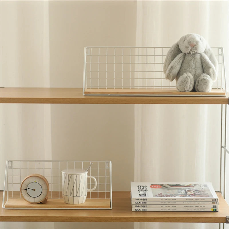 Étagère murale de rangement dans une cuisine moderne