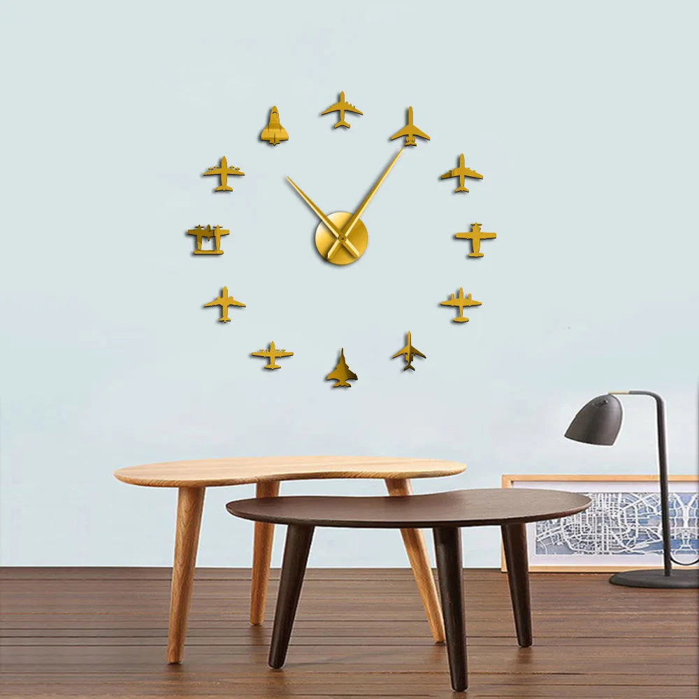 Horloge murale acrylique 3D accrochée dans un salon moderne
