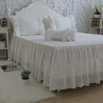 Housse de couette pliée montrant le style solide et le tissu sergé