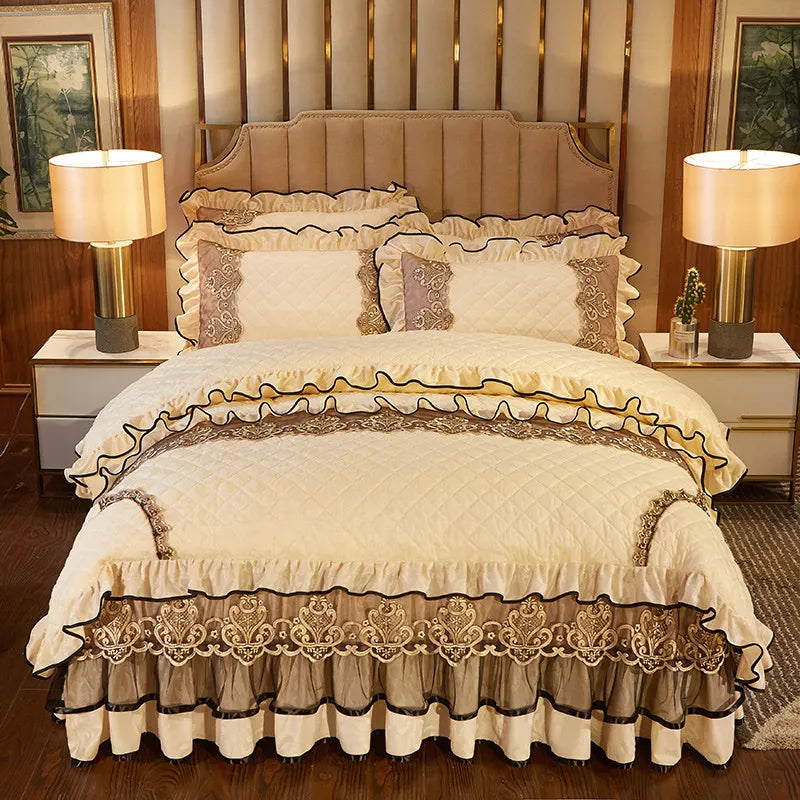 Jupe de lit matelassée en dentelle vue de côté