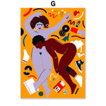 Représentation graphique abstraite de deux personnes sur fond orange avec des éléments graphiques colorés.