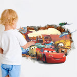 Autocollant avion appliqué sur un meuble enfant