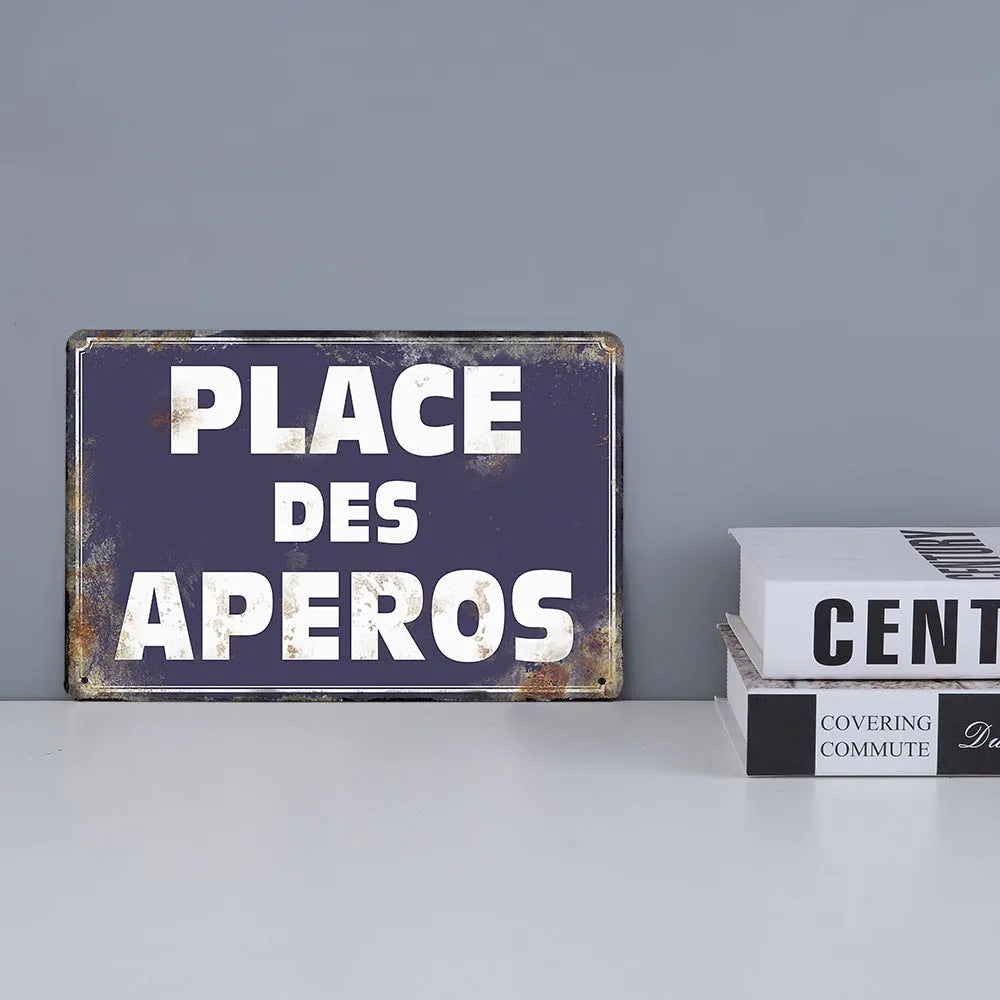 Détail de la plaque métallique avec finition non éblouissante