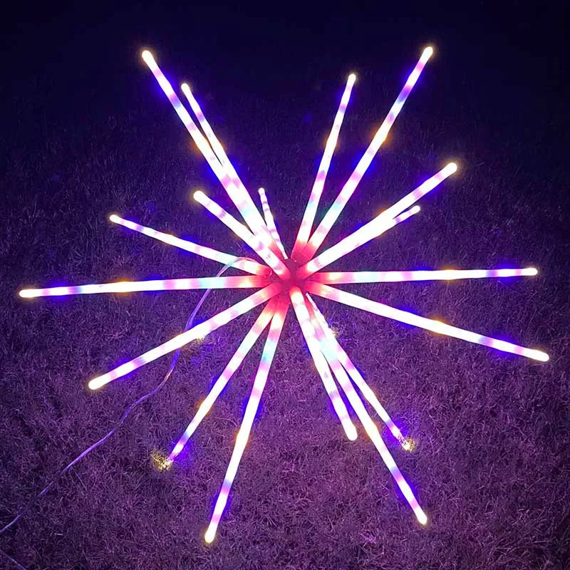 Détail de la lumière de Noël avec effet feu d'artifice multicolore
