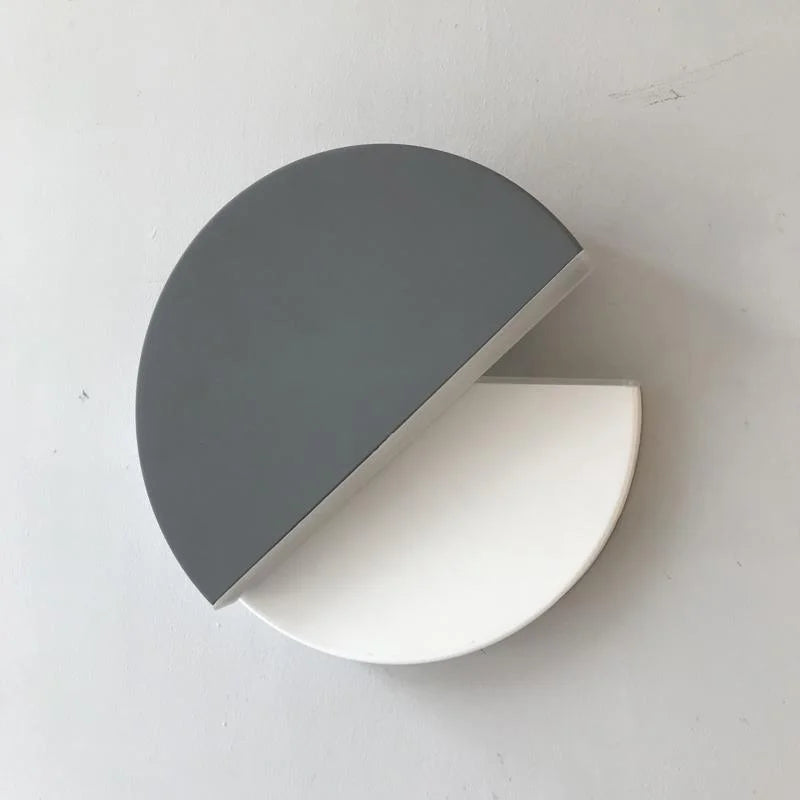 Applique murale LED orientable 360° allumée