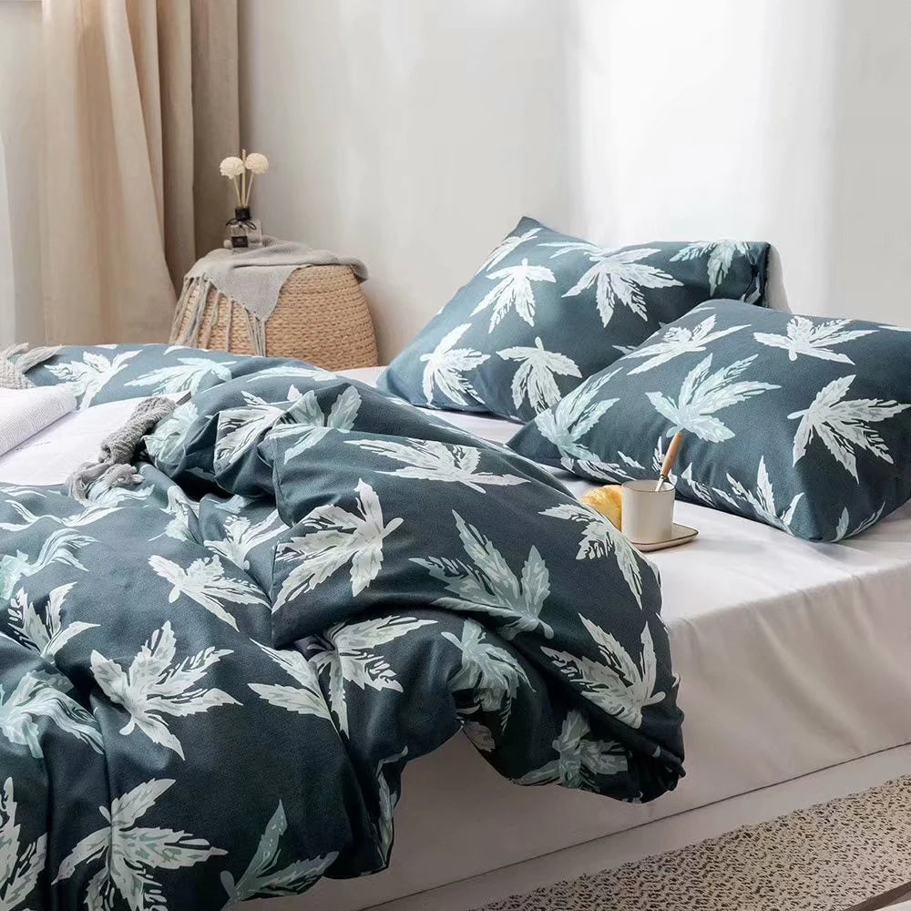 Détail de la housse de couette et des taies d'oreiller en sergé