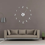 Horloge murale sportive argent motif handball