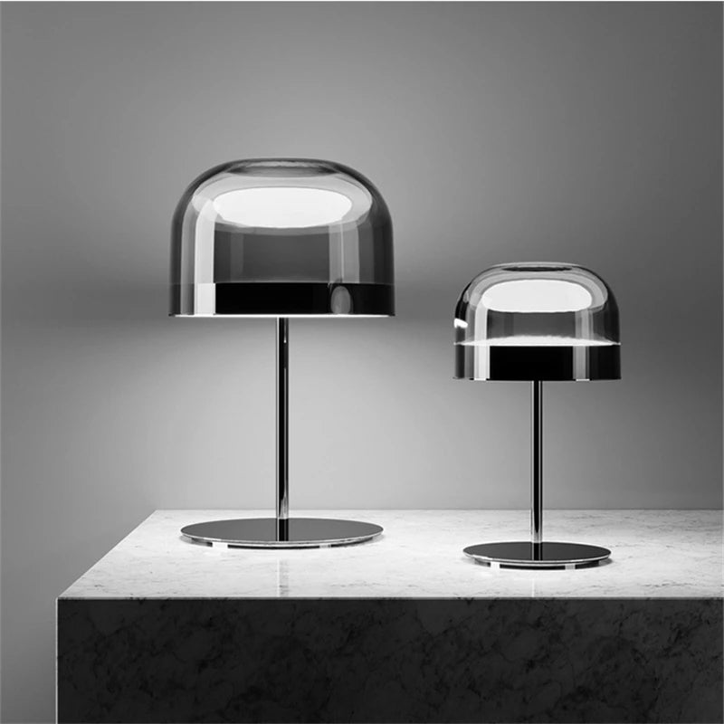 Lampe champignon design italien vert sur table salon