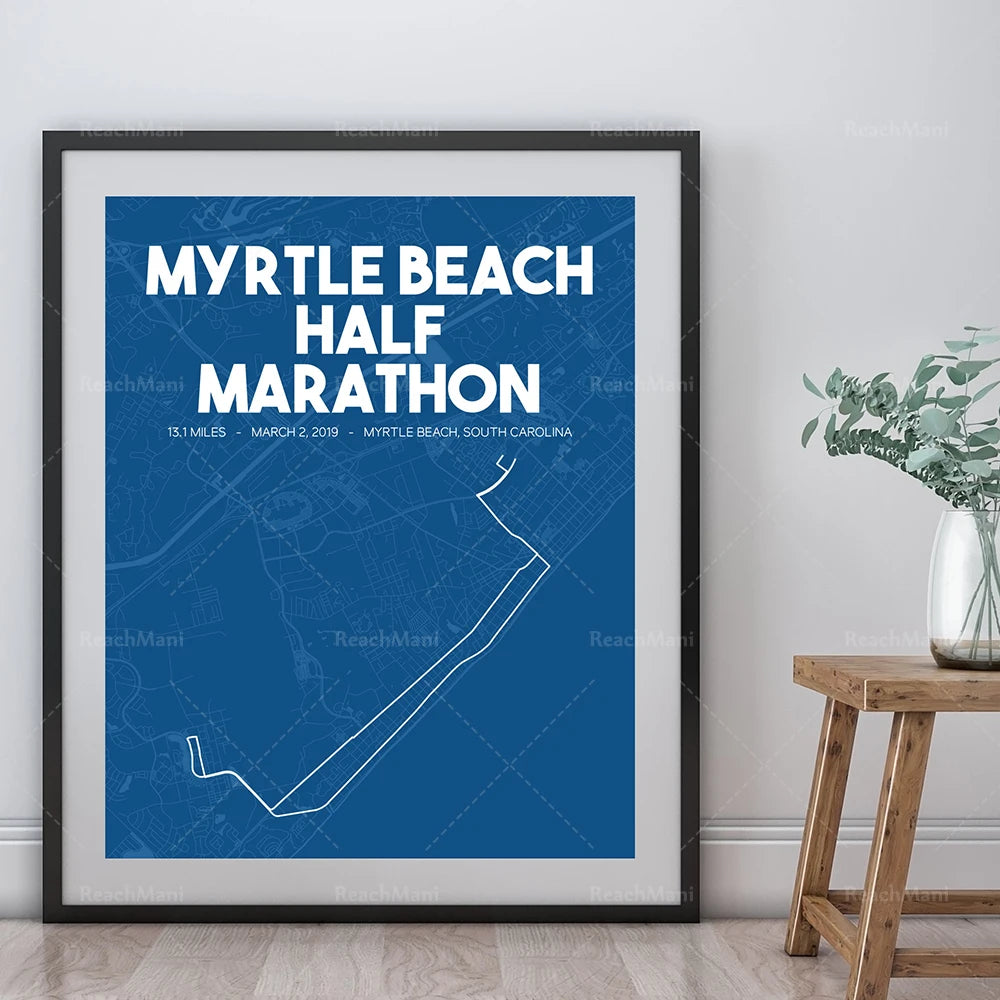 Affiche de course de demi-marathon de Myrtle Beach, avec un tracé de parcours sur fond bleu.