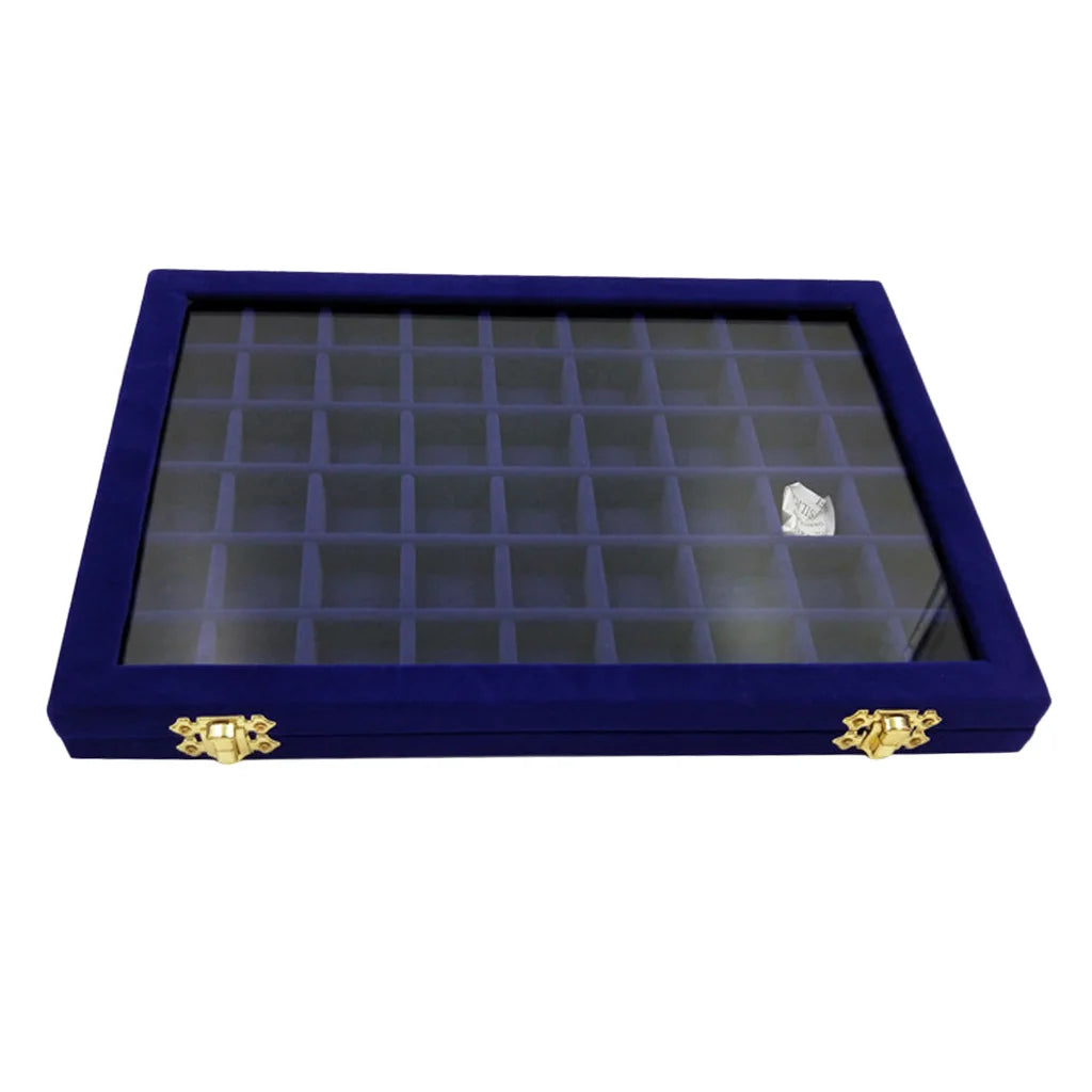 Détail du couvercle en verre transparent de la boîte à bijoux