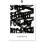 Affiche minimaliste en noir et blanc avec des lettres stylisées composant le slogan "Still sawing for my ricardo".