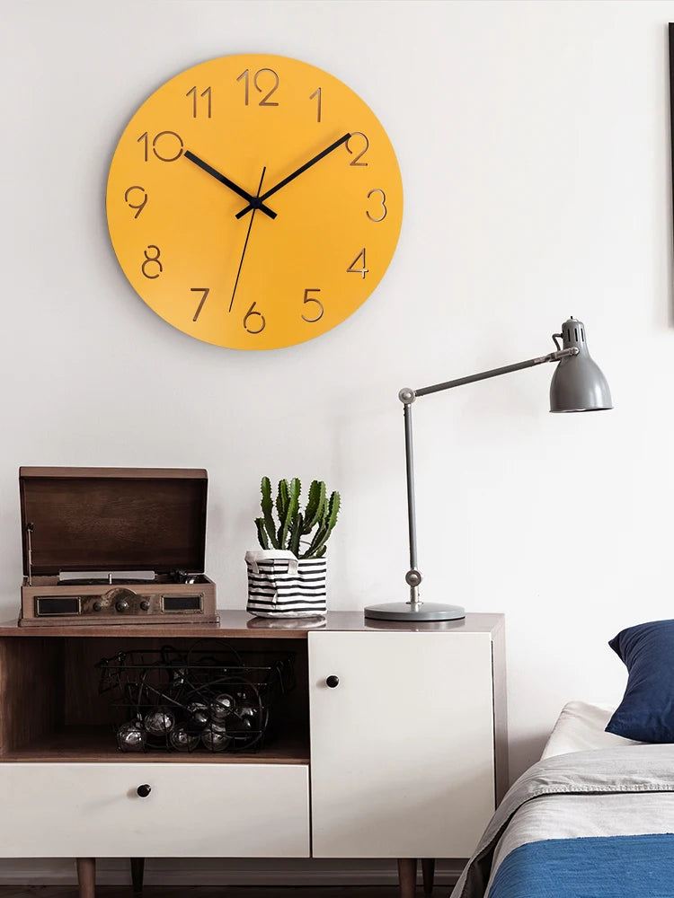 Horloge murale en bois design verte
