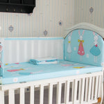 Parure de lit bébé bleue avec design unisexe et impressions réactives