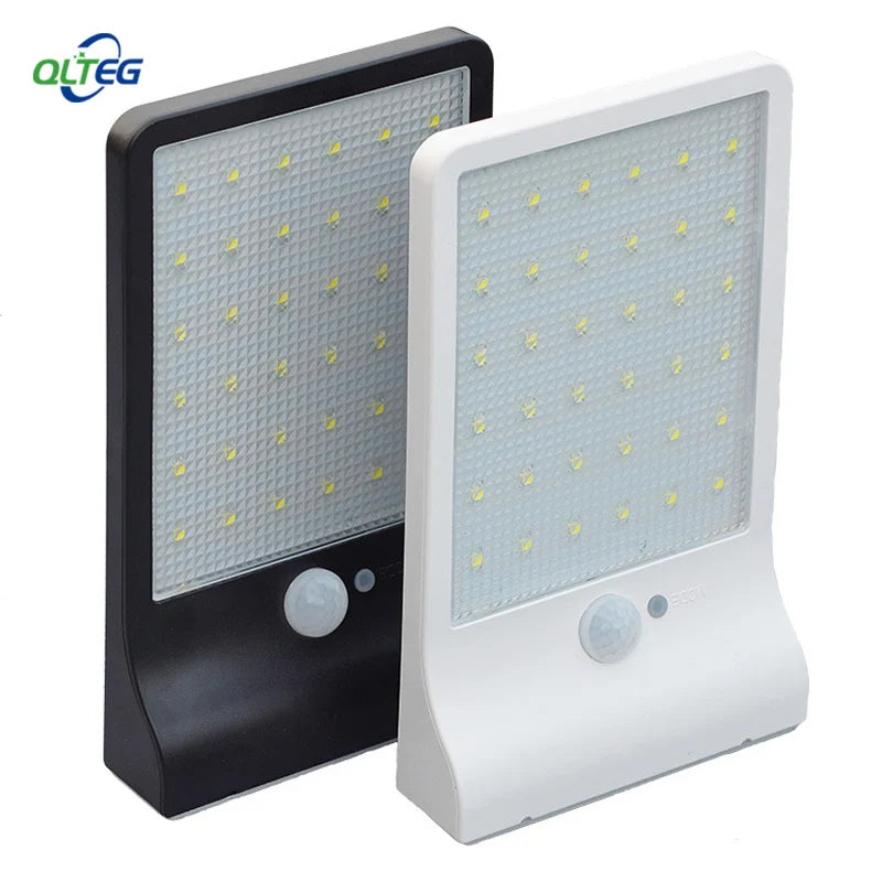 Applique murale solaire 36 LED blanc froid sur mur extérieur