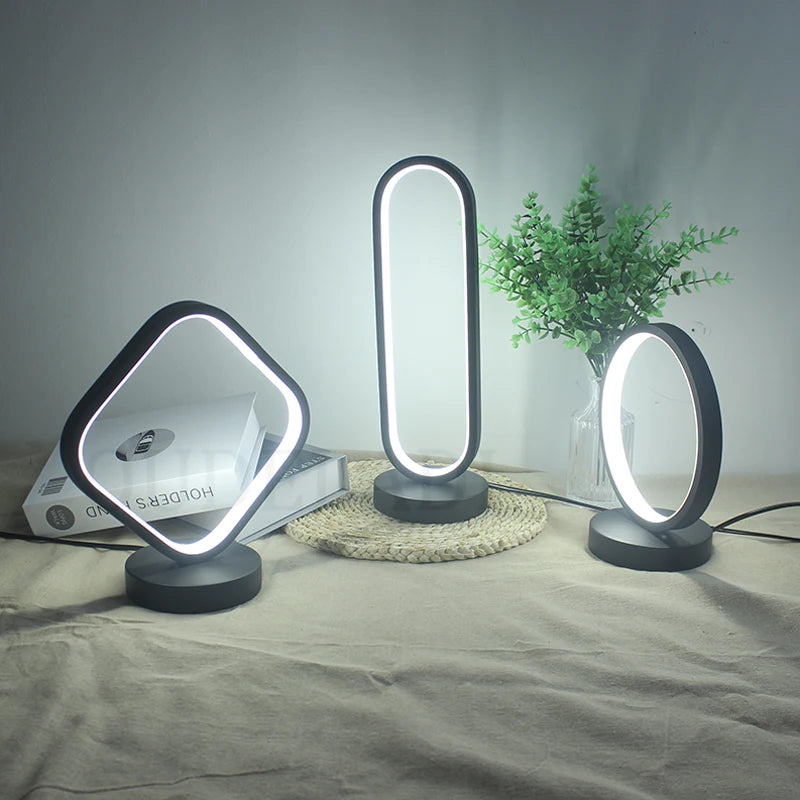 Détail de l'anneau design de la lampe de chevet noire