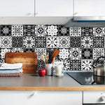 Stickers sol noir et blanc mat antidérapants pour carrelage cuisine