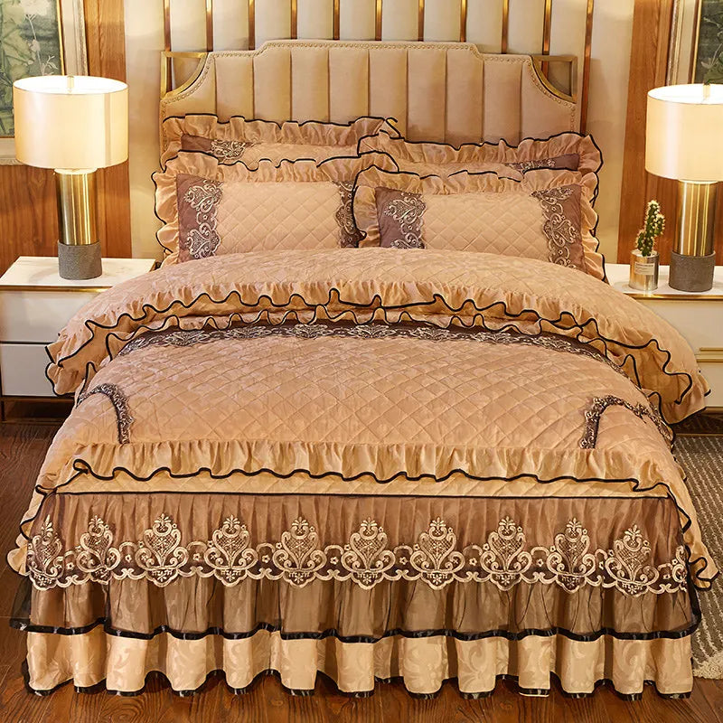 Parure de lit velours 4 pièces couleur jaune sur lit king