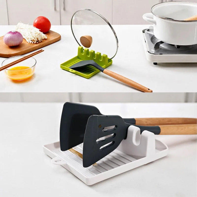 Support pour spatules et fourchettes en gris clair dans une cuisine moderne