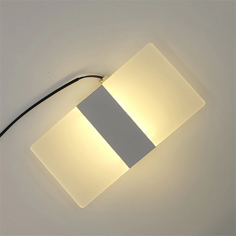 Applique murale LED noire élégante