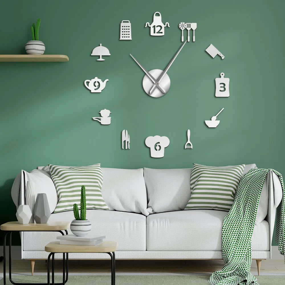 Horloge murale géante 100 cm dans une salle à manger