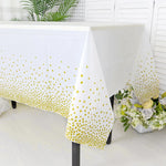 Nappe à pois noirs pour mariage avec décorations élégantes