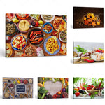Assortiment varié d'aliments naturels et sains, notamment des légumes frais, des fruits et des produits à base de graines.