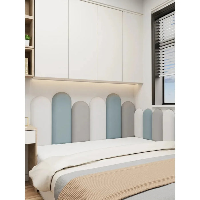 Tête de lit autocollante 3D en cuir rose sur mur de chambre