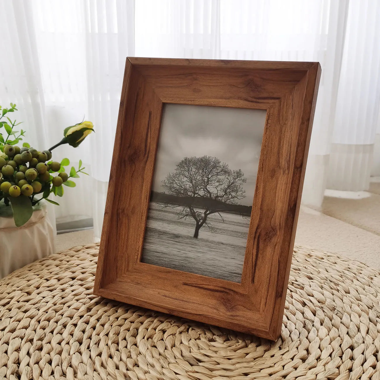 Collection de cadres photo en bois vintage de différentes tailles