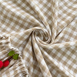 Texture du treillis en polyester du rideau blanc abricot