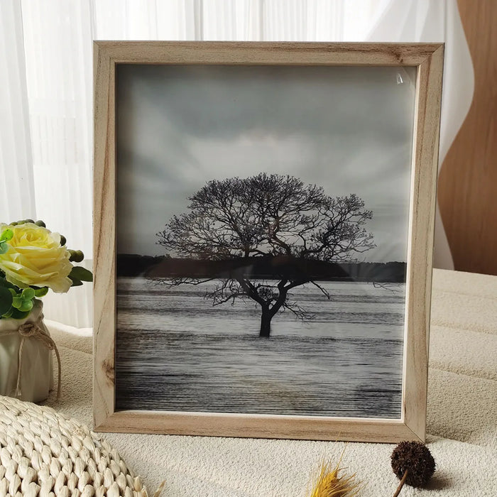Cadre photo en bois rustique 10x15 sur mur blanc