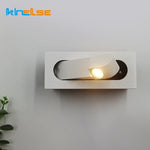 Détail de la rotation de l'applique murale liseuse LED pour éclairage directionnel