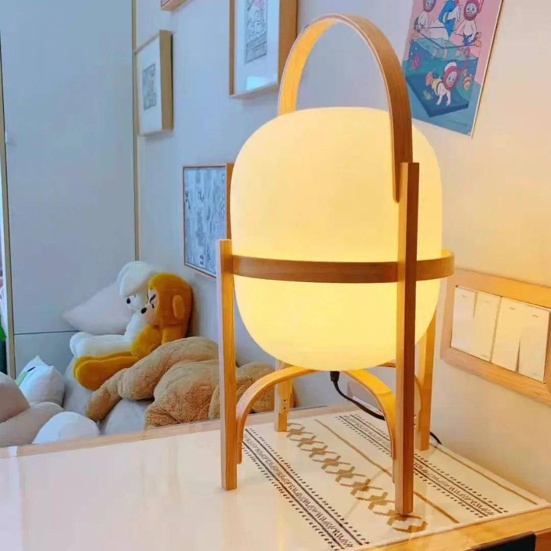 Lampe LED design japonais vue de côté