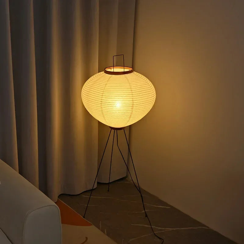 Lampe Wabi Sabi sur pied vue de côté