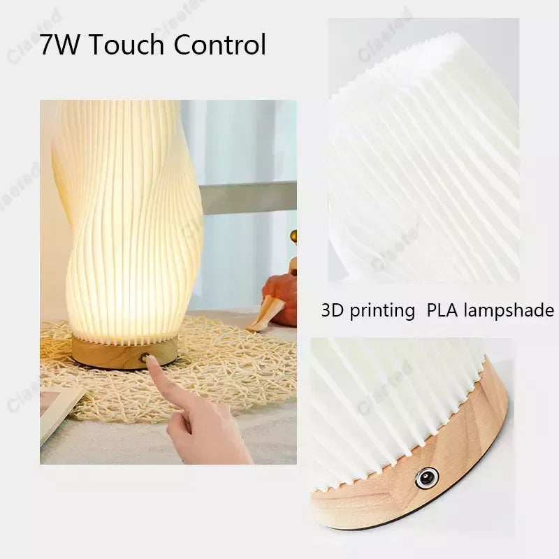 Lampe de bureau en bois allumée avec éclairage LED doux